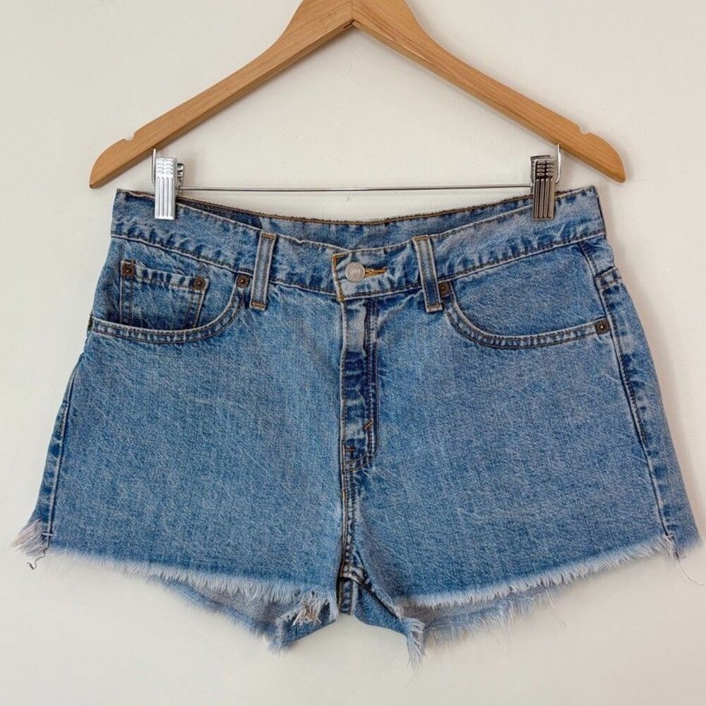 Vintage Levi’s Cut Off Denim Shorts Womens Jr 11 Frayed Raw Hem Blue Light Wash